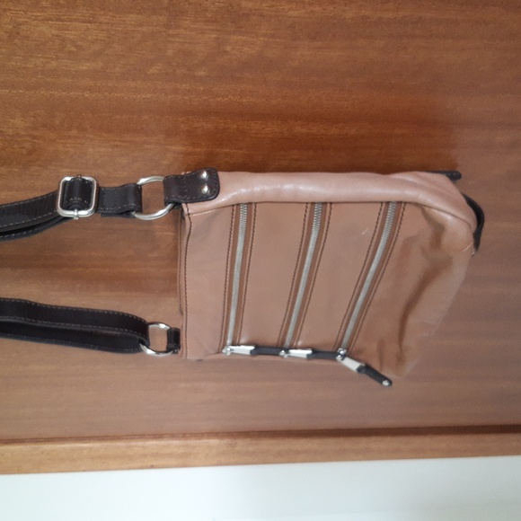 Danier Handbag - Picture 2 of 6